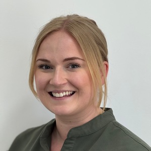 claire manley 300 Claire Manley, Dentist